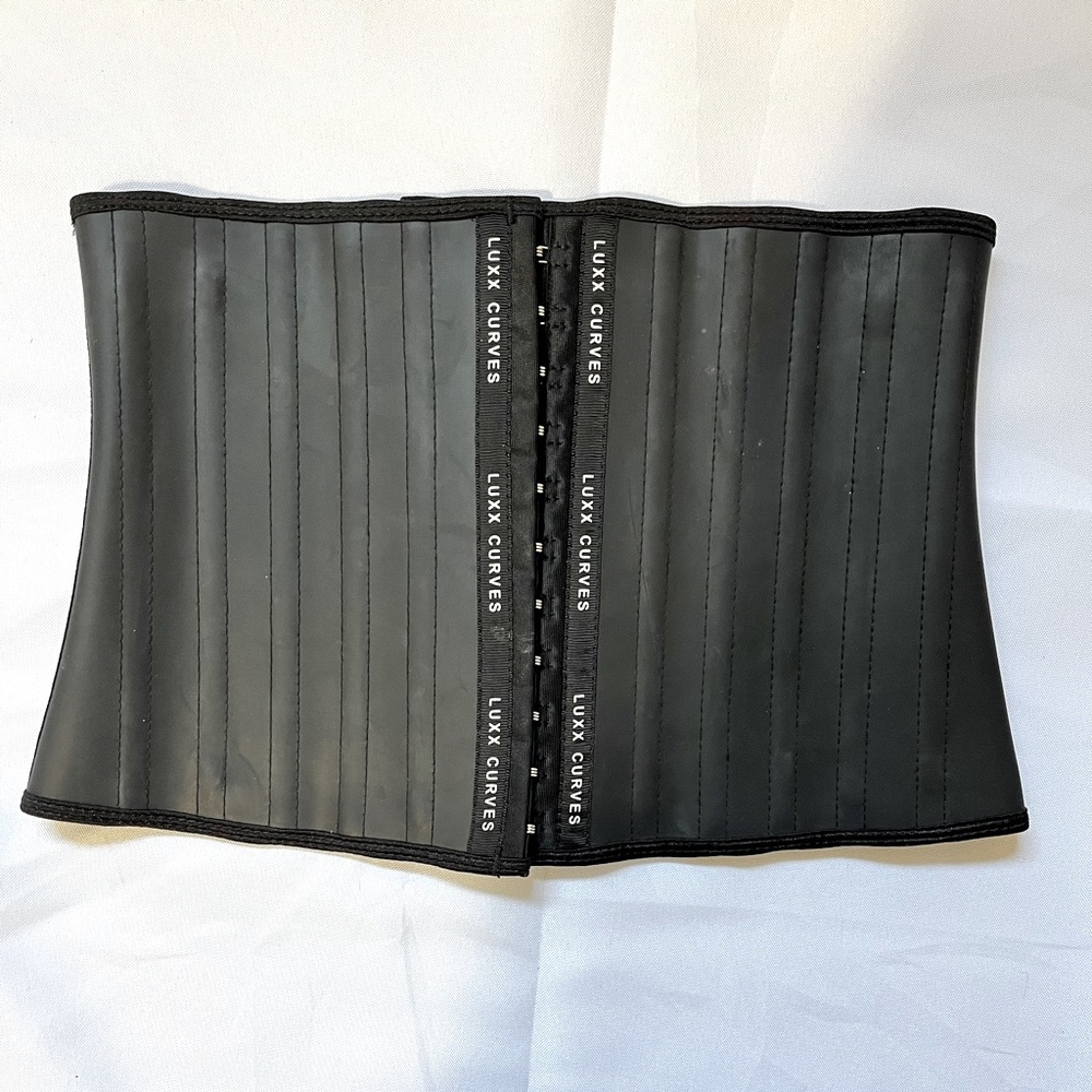 Lux Curves Waist Trainer Size Small In Black